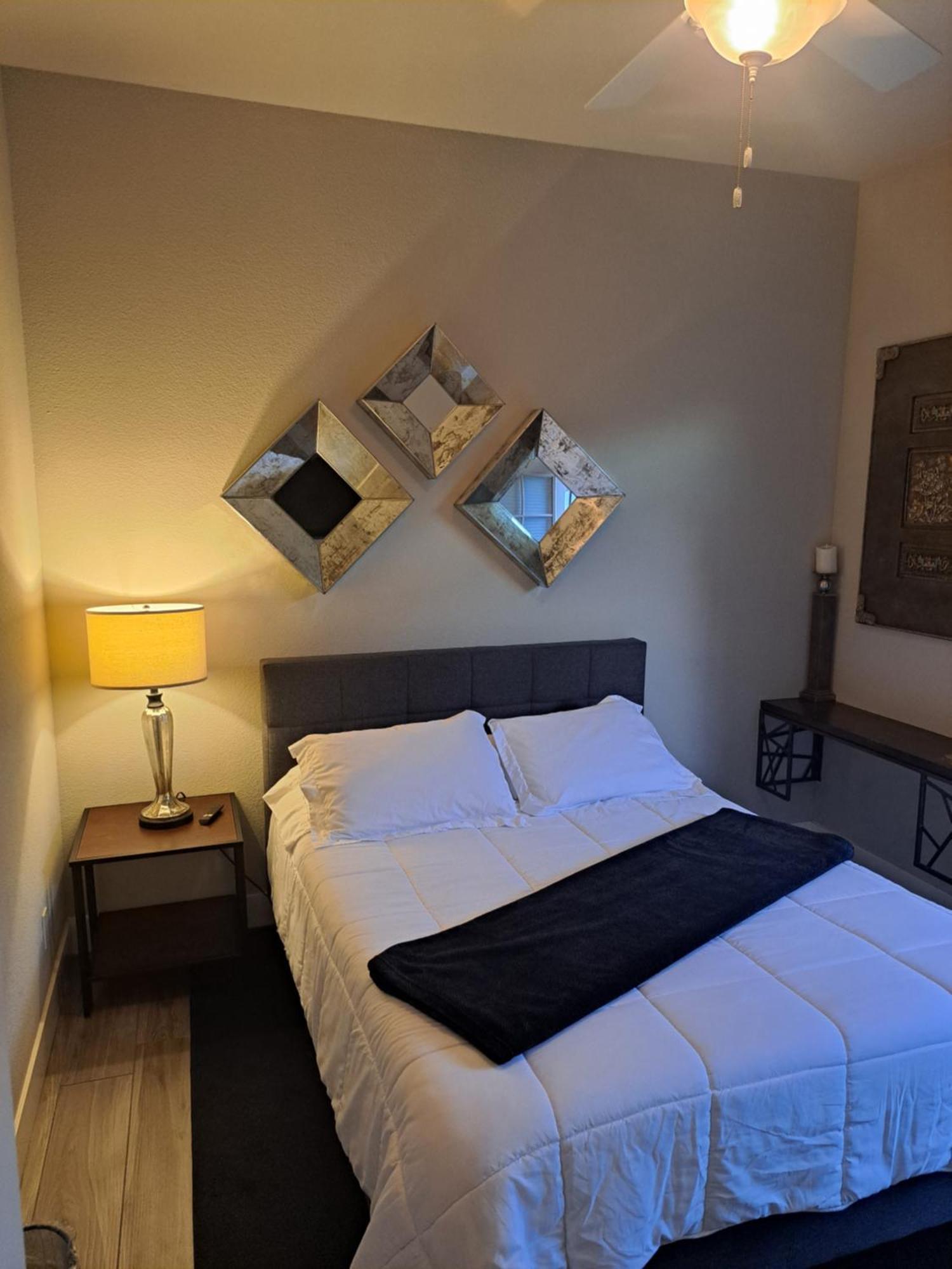 Roseville Properties Luaran gambar